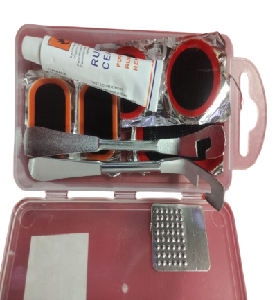 Set za krpljenje guma M1248